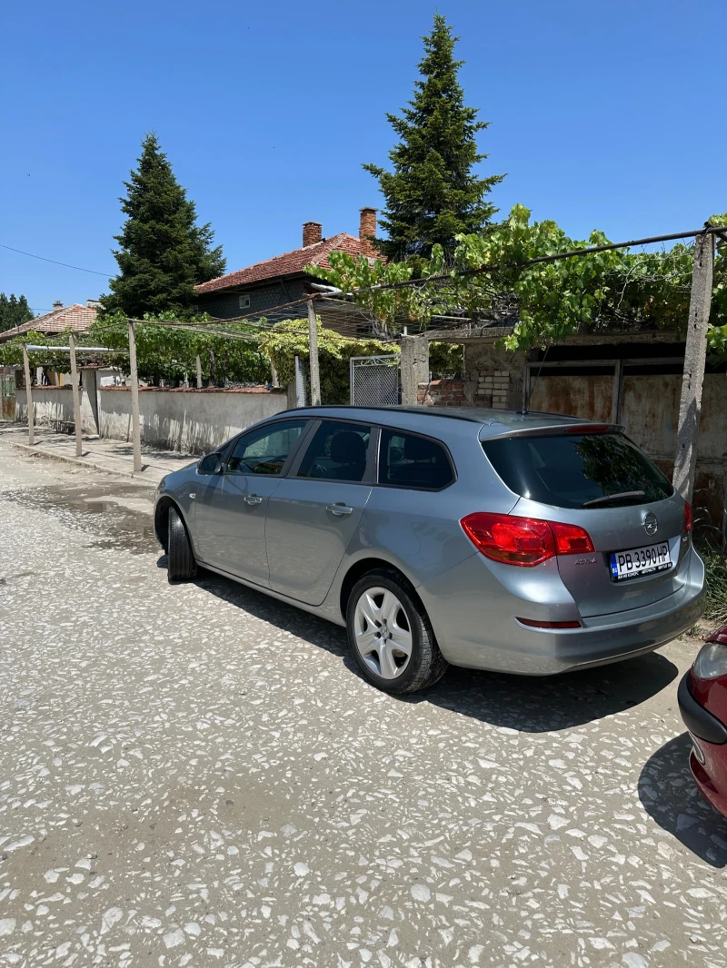Opel Astra 1.7 CDTI, снимка 6 - Автомобили и джипове - 52315947