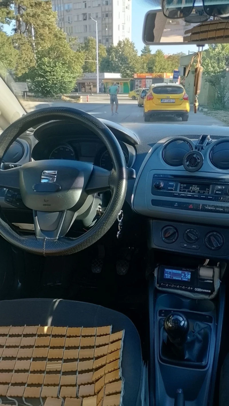 Seat Ibiza 1.2 MPI, снимка 9 - Автомобили и джипове - 51796378
