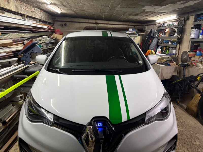 Renault Zoe, снимка 9 - Автомобили и джипове - 52459717