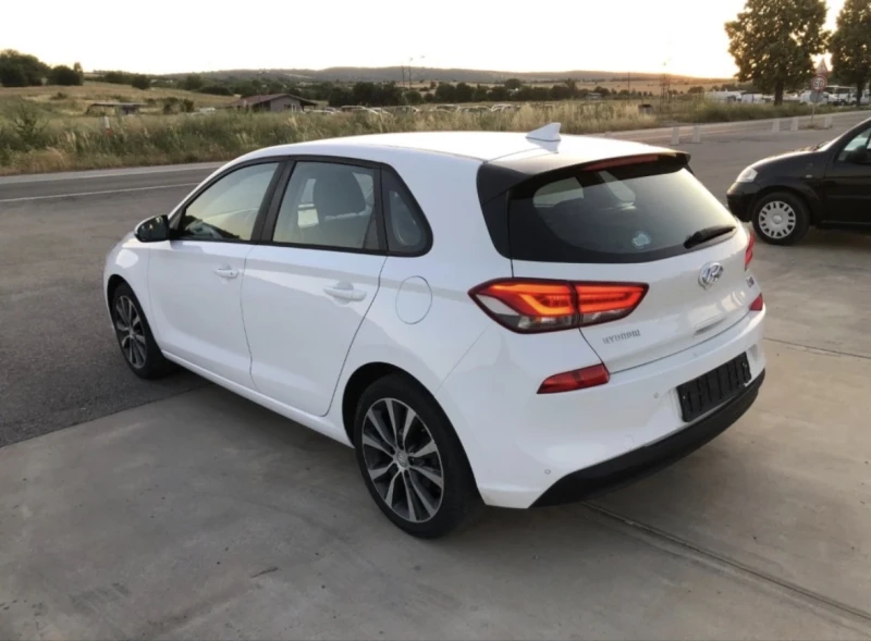 Hyundai I30, снимка 4 - Автомобили и джипове - 53224014