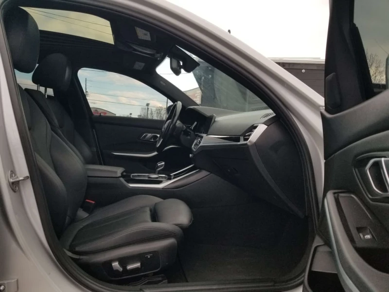 BMW 330 * xDrive * CARFAX * ЦЕНА ДО БГ, снимка 9 - Автомобили и джипове - 53405147