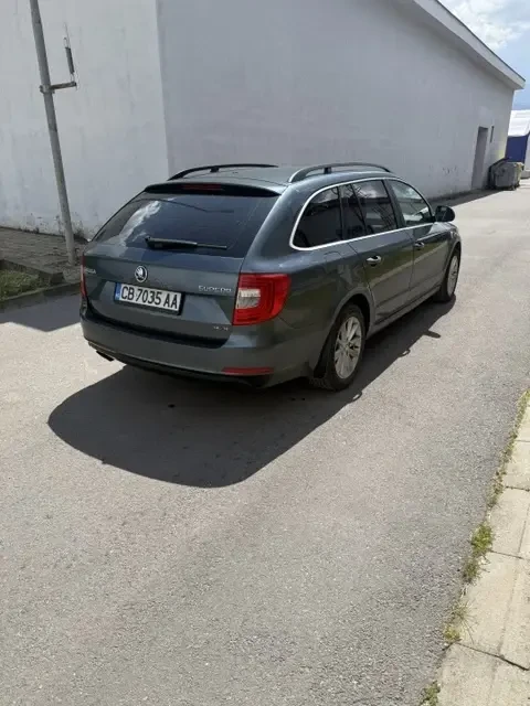 Skoda Superb, снимка 5 - Автомобили и джипове - 54788576