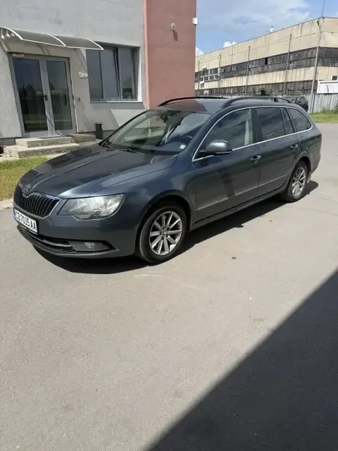 Skoda Superb, снимка 3 - Автомобили и джипове - 54788576
