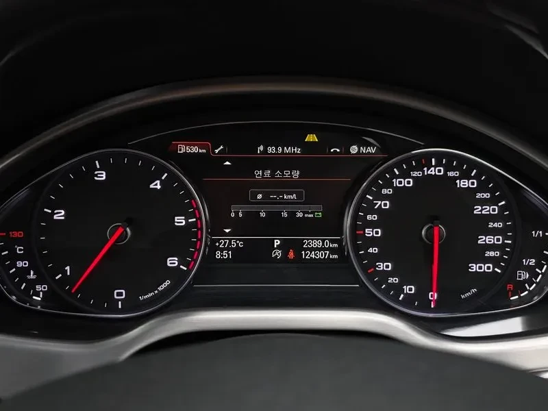 Audi A8 4.2 TDI Quattro - САМО 30% АВАНС, снимка 8 - Автомобили и джипове - 55707669