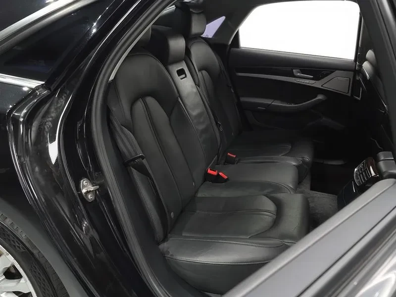 Audi A8 4.2 TDI Quattro - САМО 30% АВАНС, снимка 12 - Автомобили и джипове - 55707669