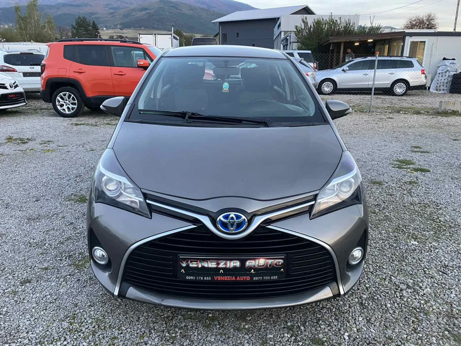 Toyota Yaris 1.5.Hibrid.evro6 - изображение 2