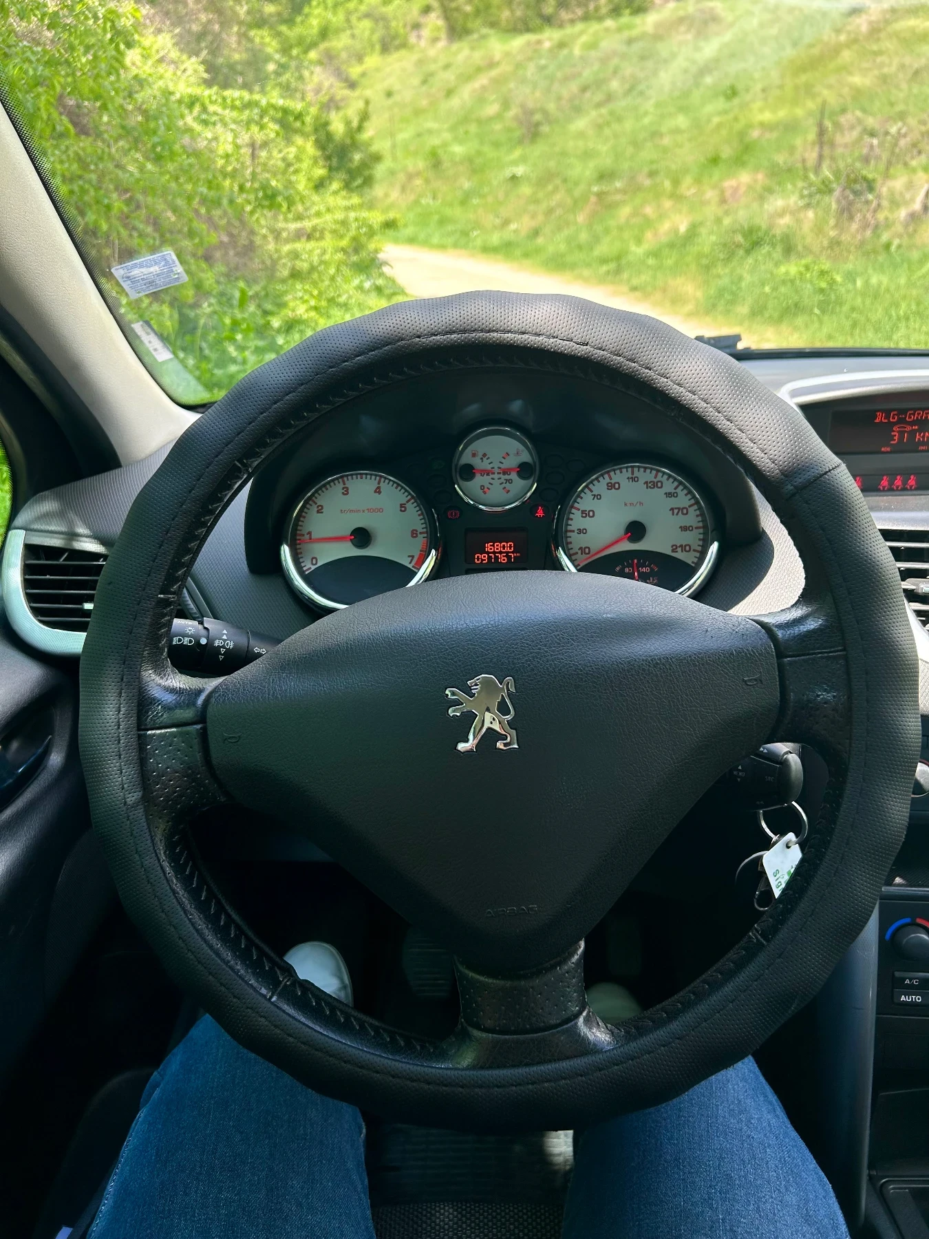 Peugeot 207  - изображение 2