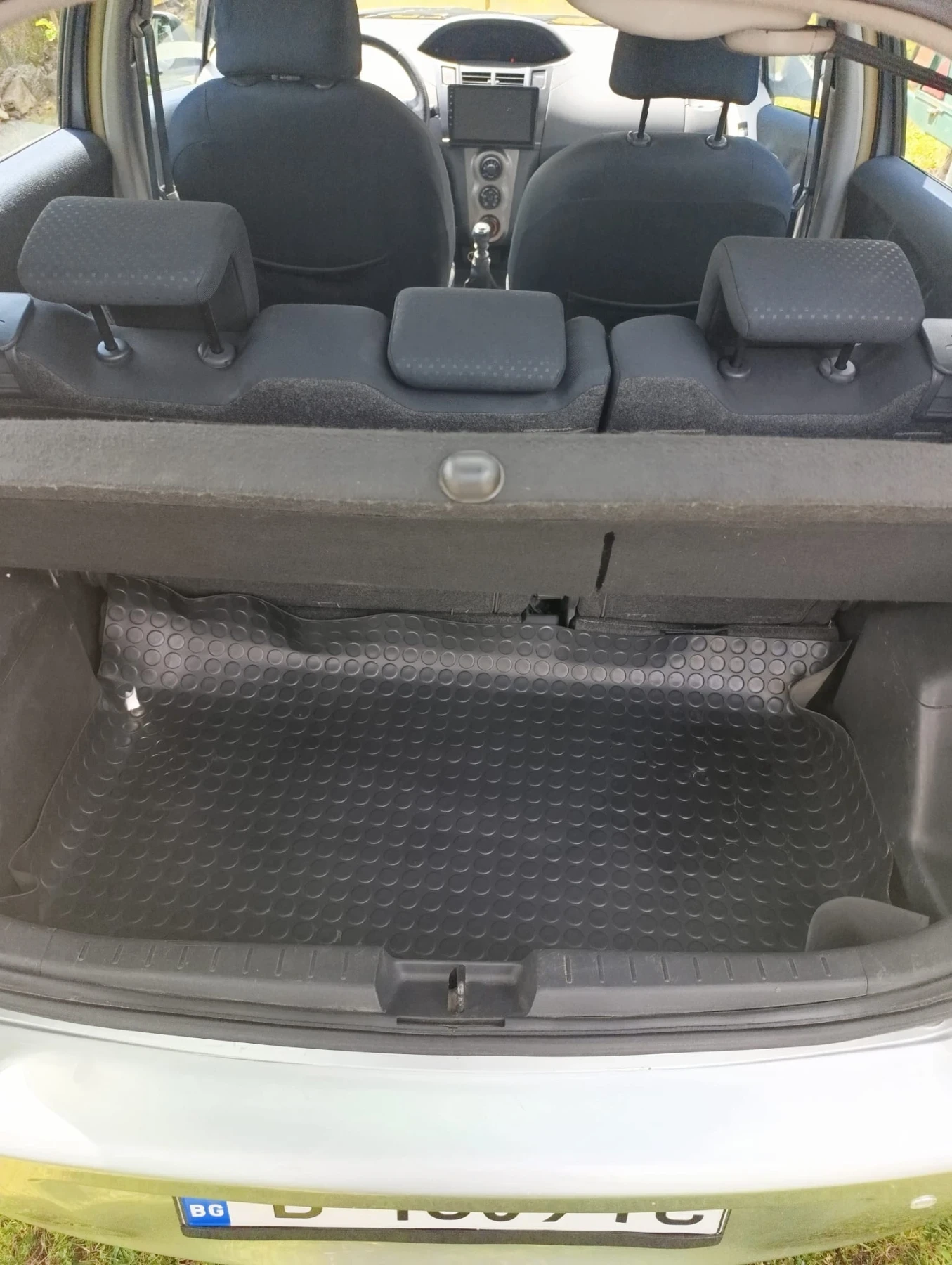 Toyota Yaris  - изображение 9