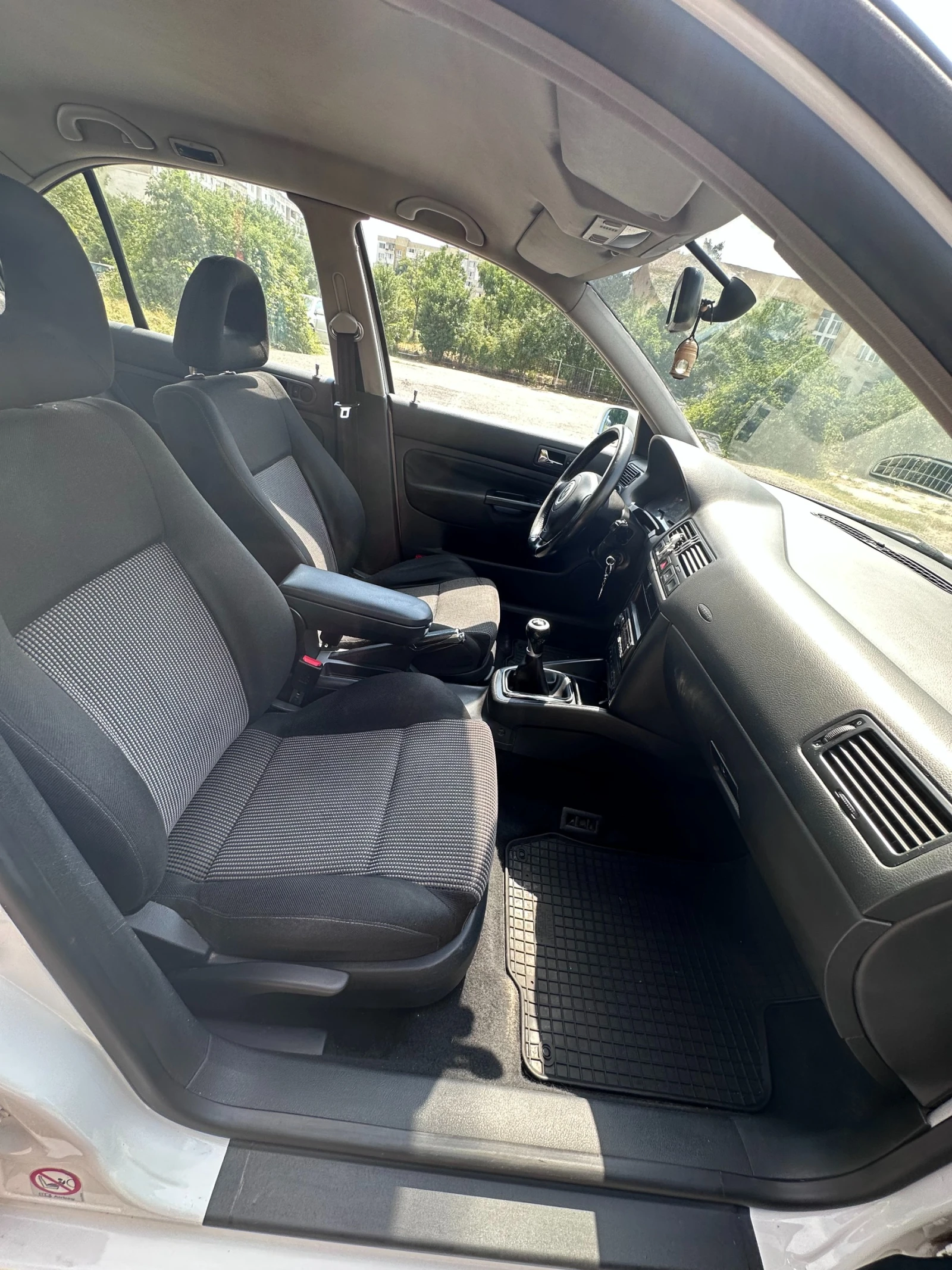VW Bora 2.3 V5 150HP - изображение 8