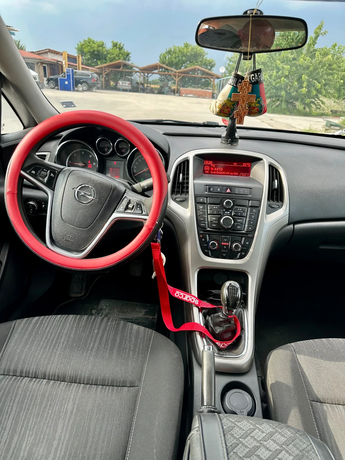 Opel Astra 1.7 CDTI, снимка 9 - Автомобили и джипове - 53504769