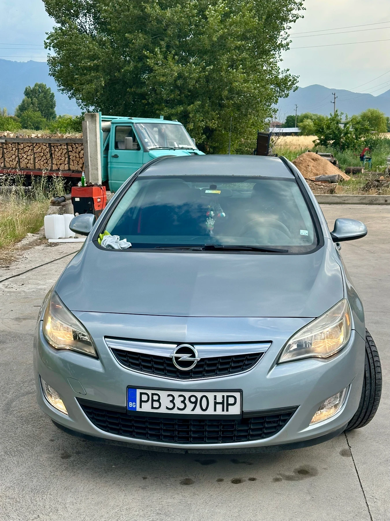 Opel Astra 1.7 CDTI, снимка 2 - Автомобили и джипове - 53504769