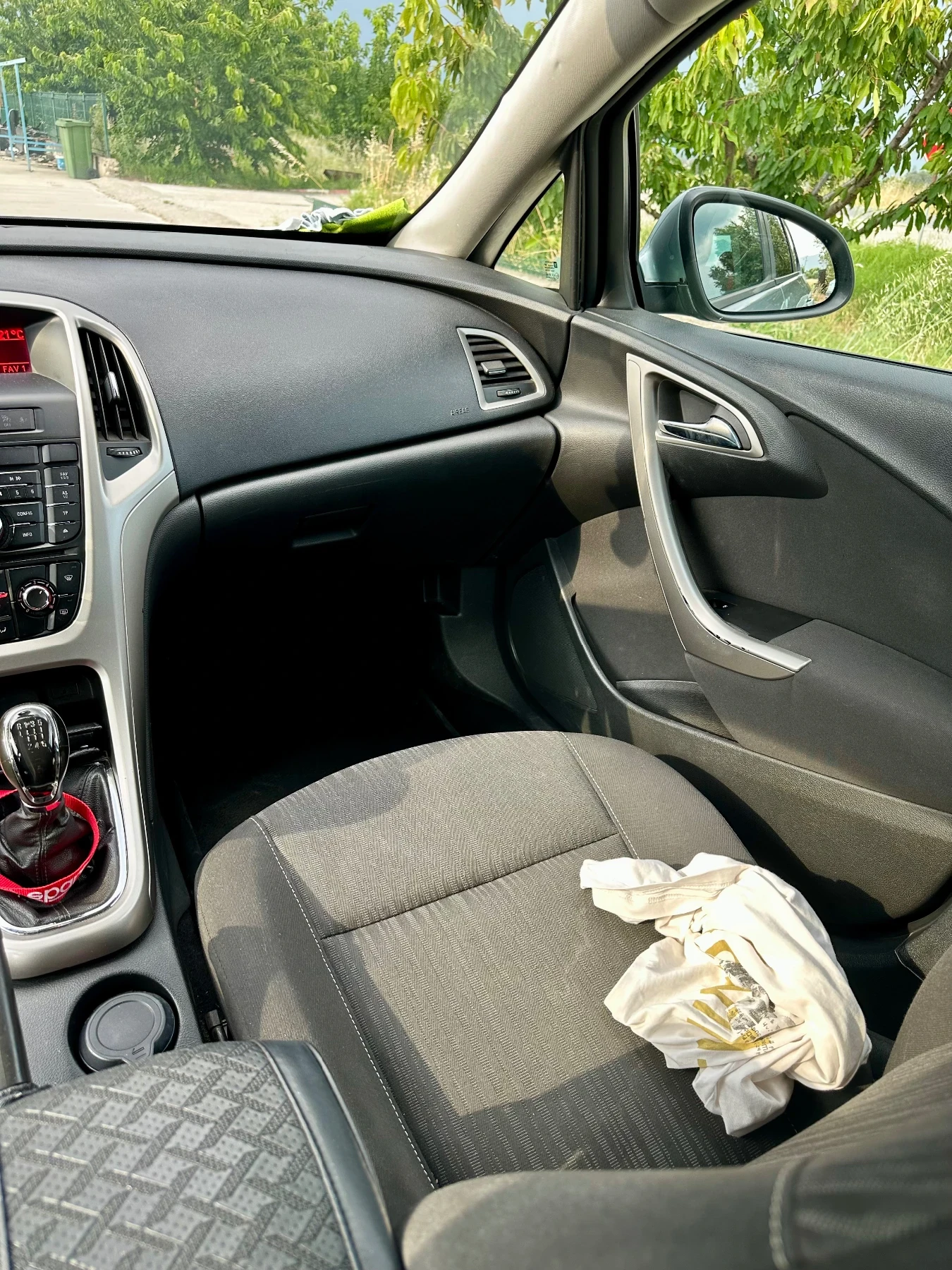 Opel Astra 1.7 CDTI, снимка 10 - Автомобили и джипове - 53504769