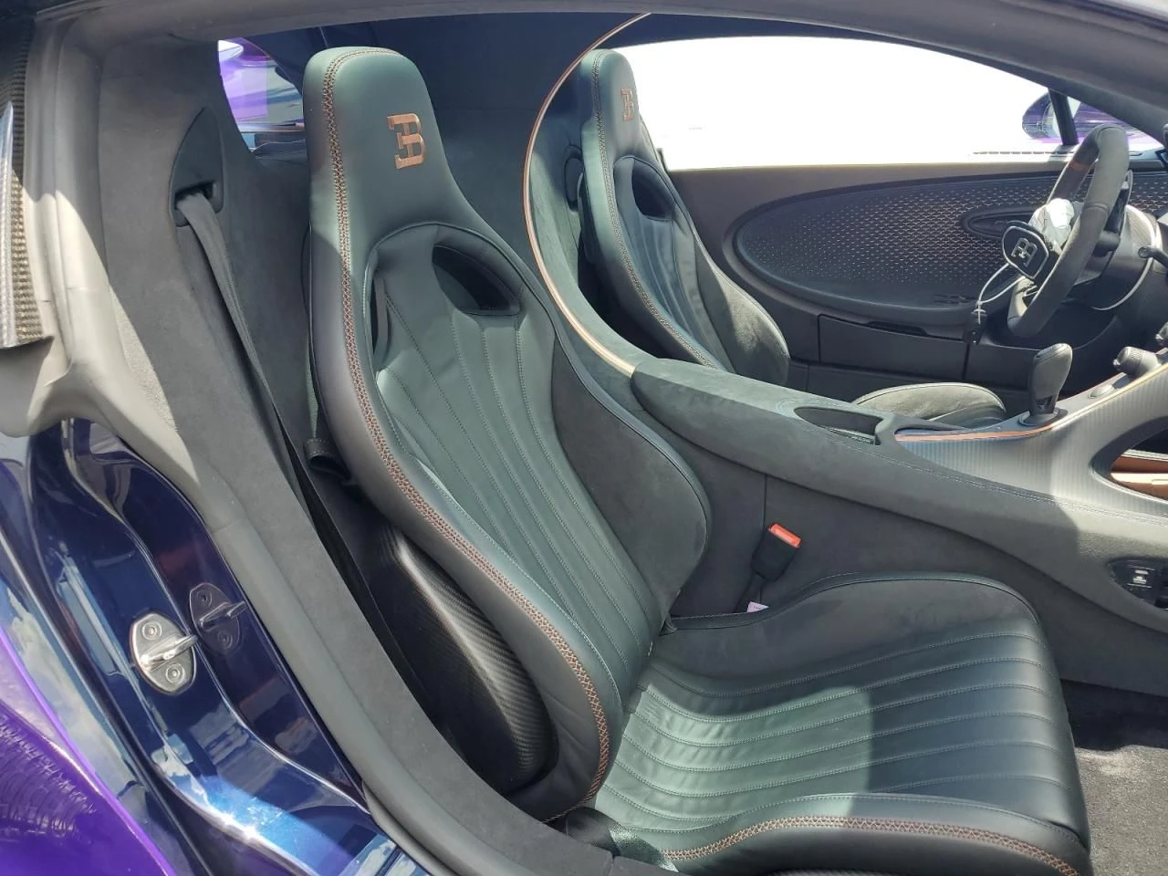 Bugatti Chiron  - изображение 10