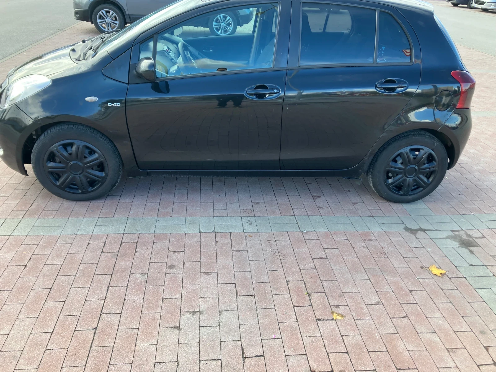 Toyota Yaris  - изображение 4