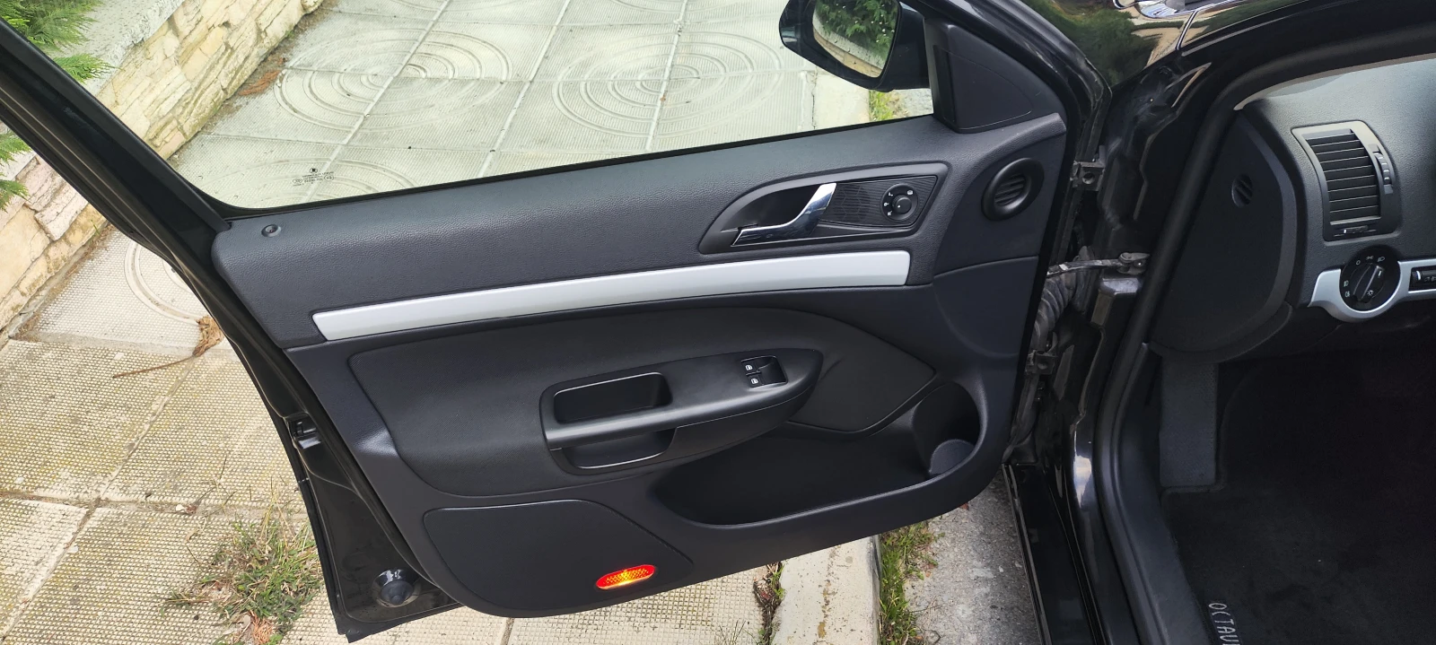 Skoda Octavia 1.9 TDi Auto | Mobile.bg   6