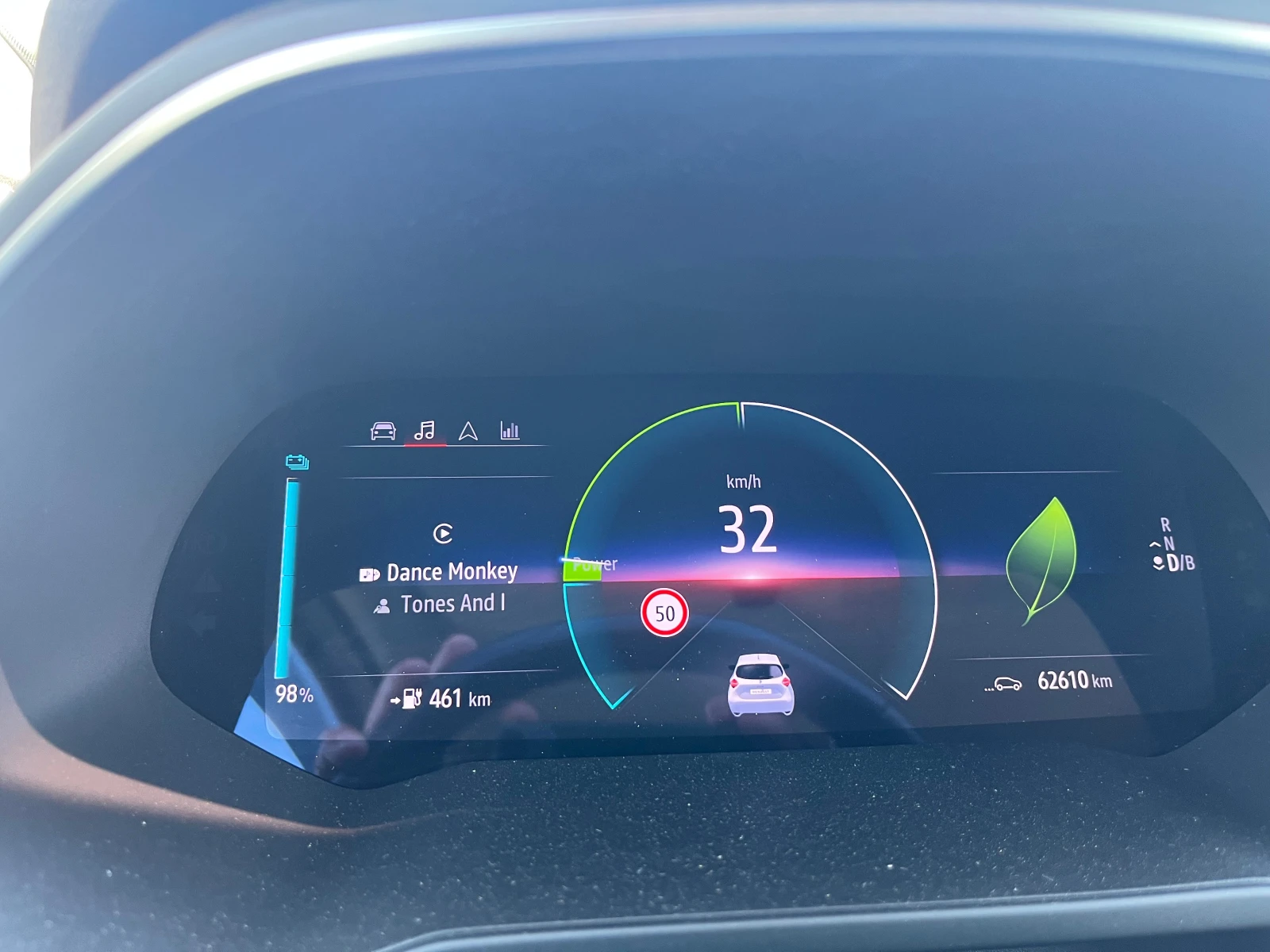 Renault Zoe  - изображение 5