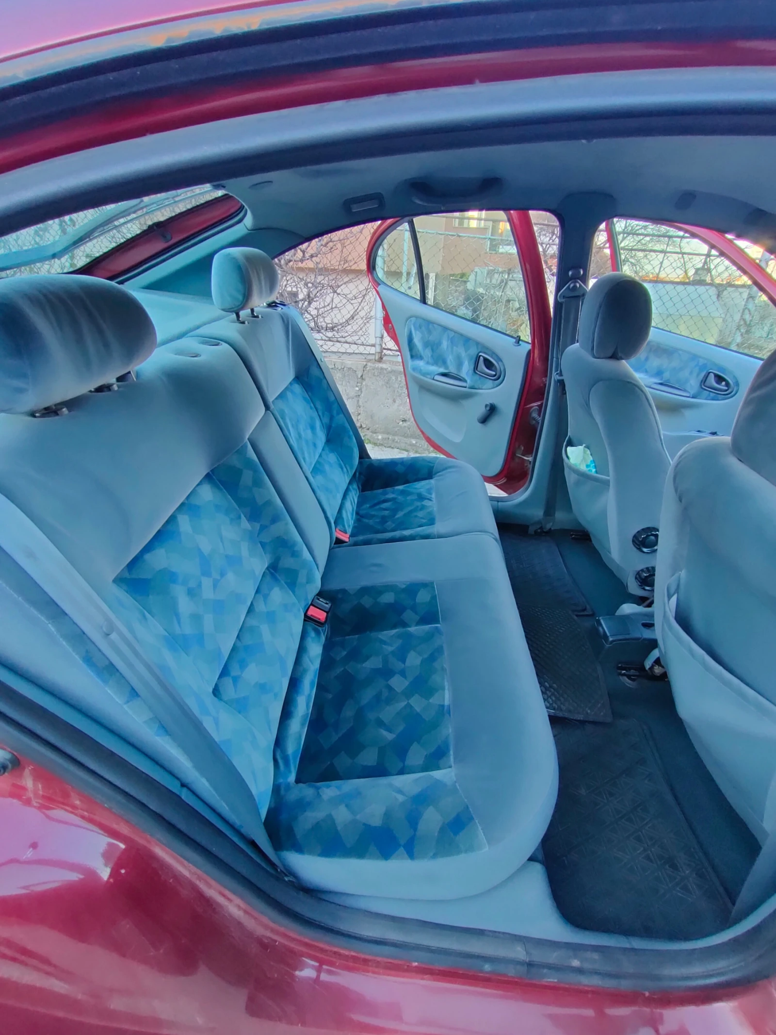 Renault Megane 1.6i - изображение 10