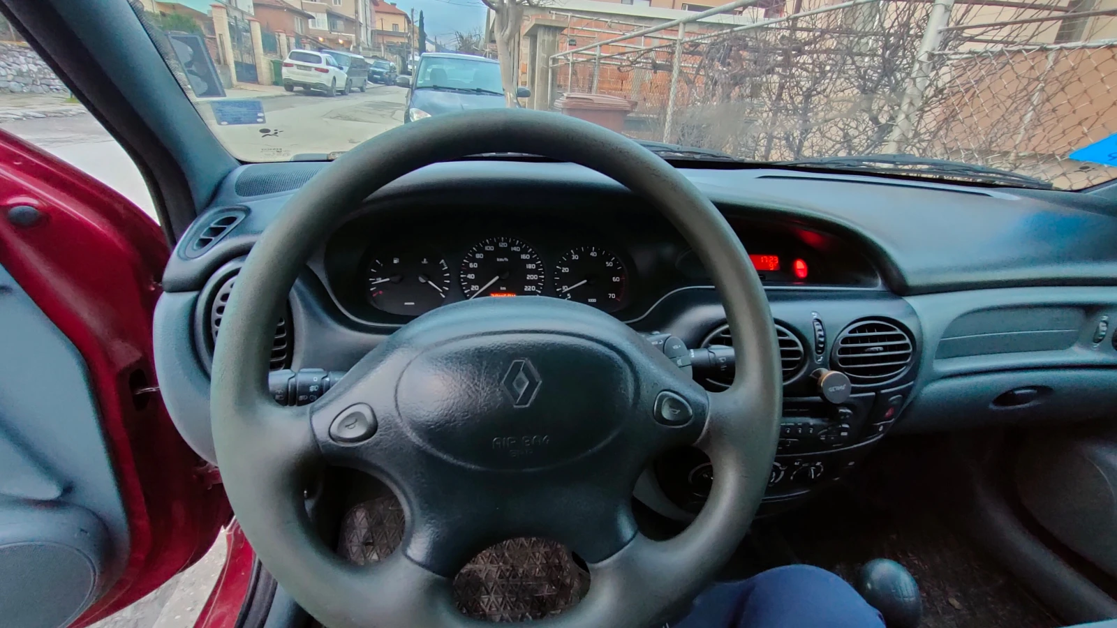 Renault Megane 1.6i | Mobile.bg � ����������� 13