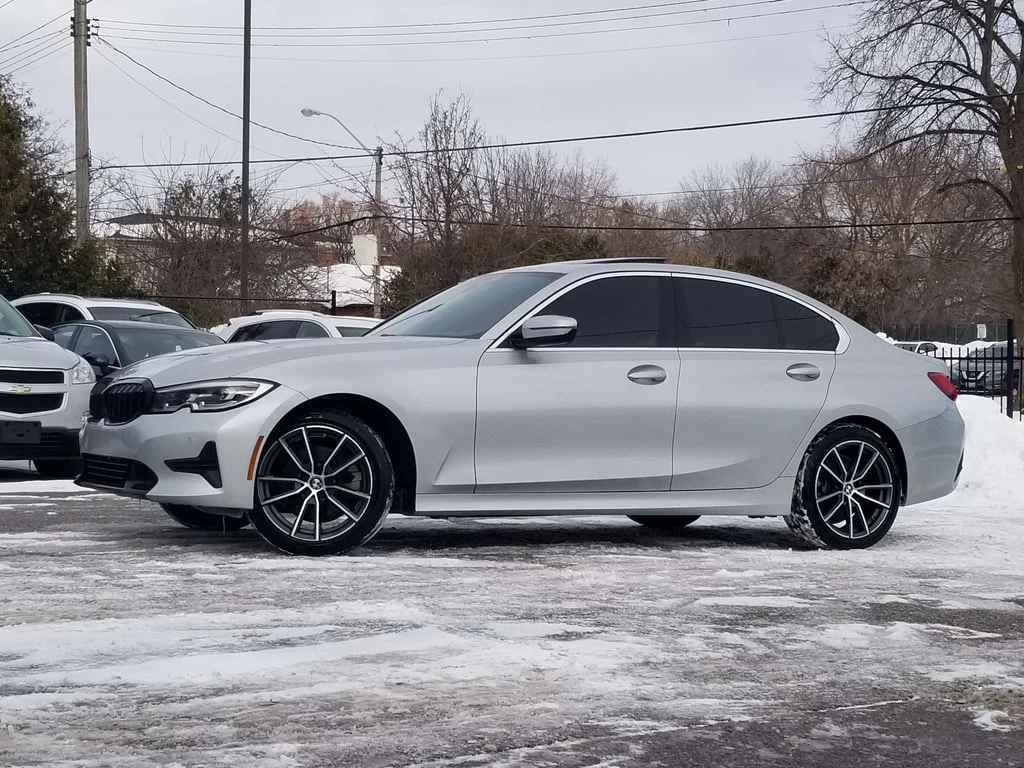 BMW 330 * xDrive * CARFAX * ���� �� �� | Mobile.bg � ����������� 1