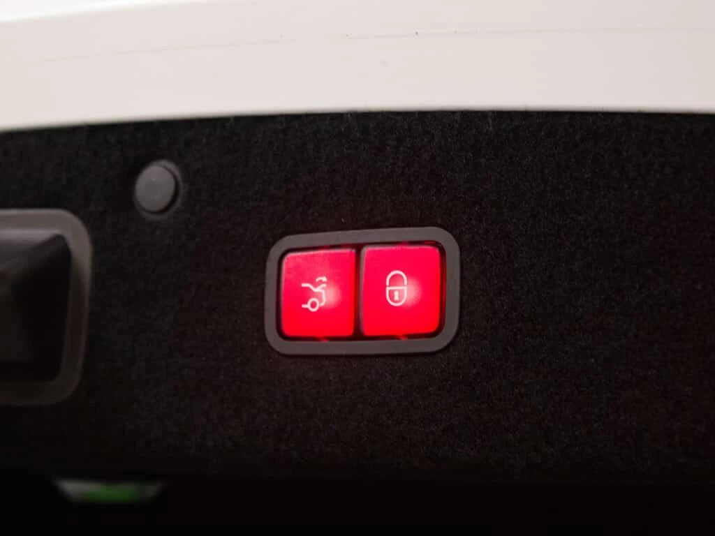 Mercedes-Benz 560 * | COUPE | AMG PKG | PREMIUM PKG | 20 IN * CARFAX - изображение 8