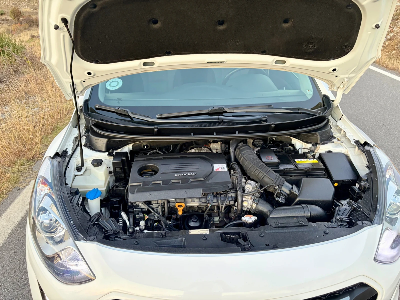 Hyundai I30 1.6 CRDI Автоматик, Евро 6, Нов внос, снимка 17 - Автомобили и джипове - 53709388