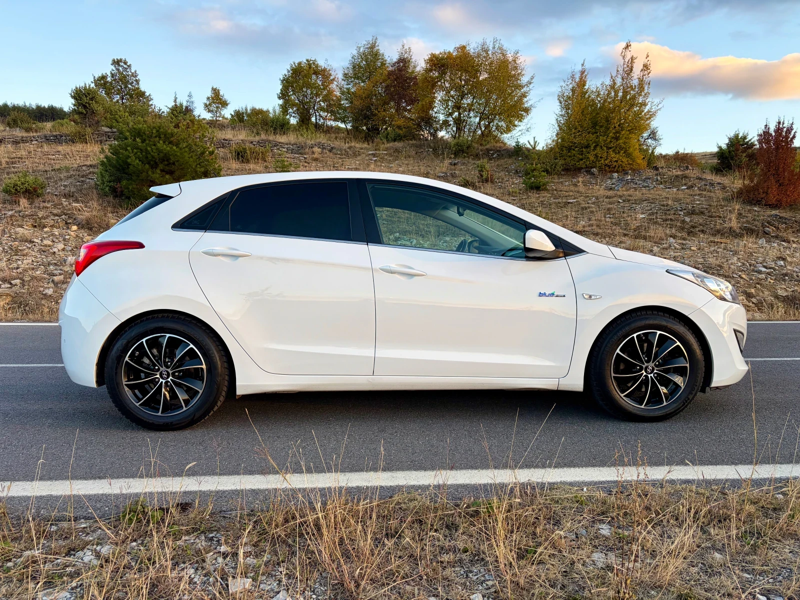 Hyundai I30 1.6 CRDI Автоматик, Евро 6, Нов внос, снимка 5 - Автомобили и джипове - 53709388