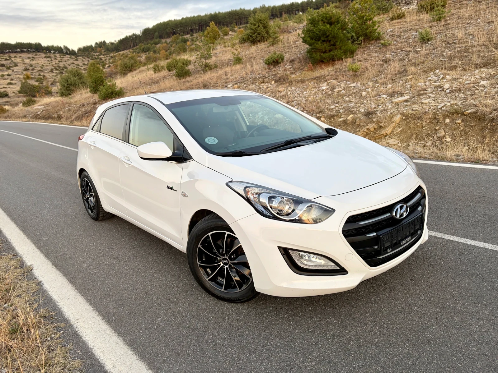 Hyundai I30 1.6 CRDI Автоматик, Евро 6, Нов внос, снимка 7 - Автомобили и джипове - 53709388