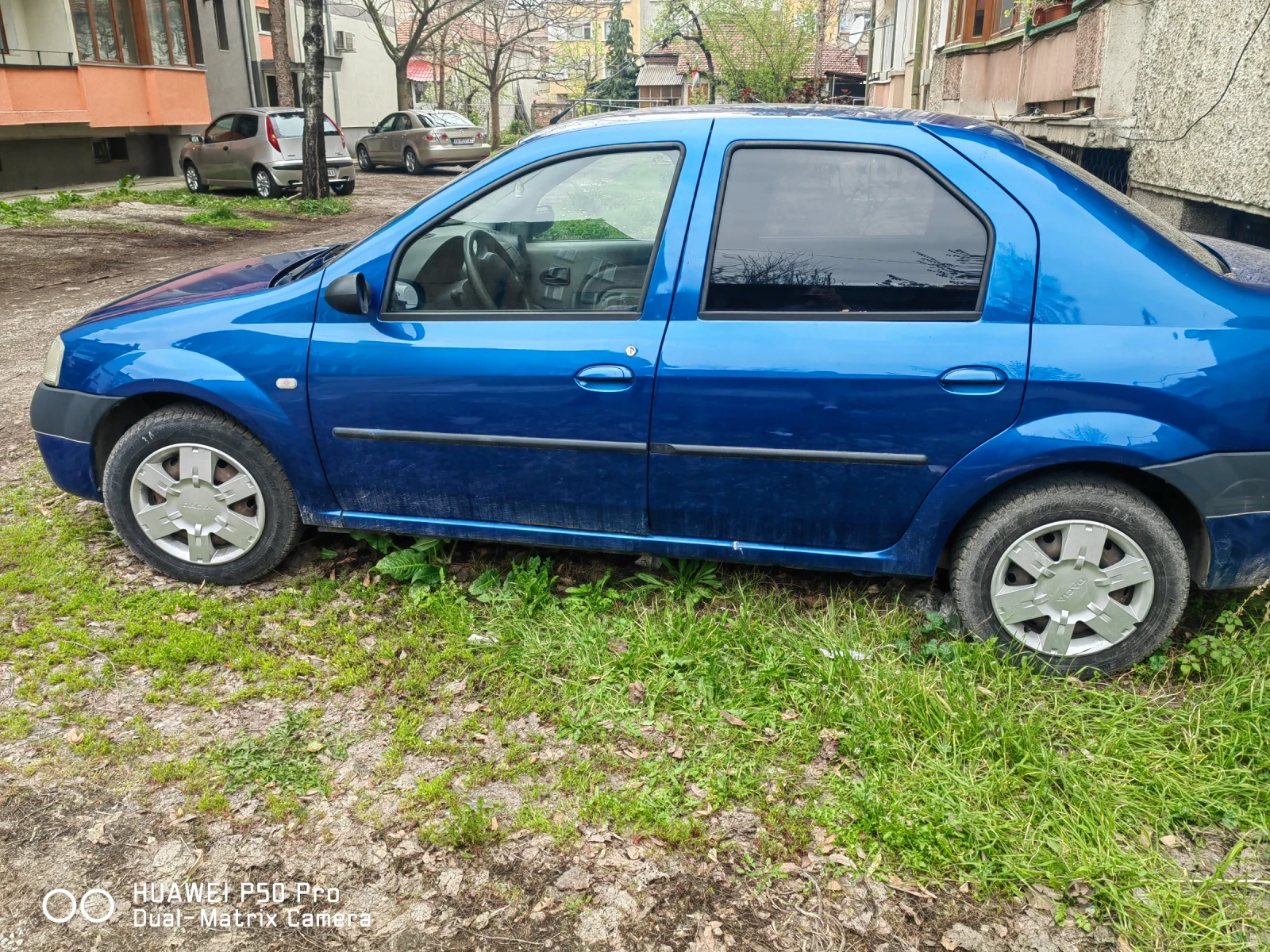 Dacia Logan, снимка 5 - Автомобили и джипове - 53764110