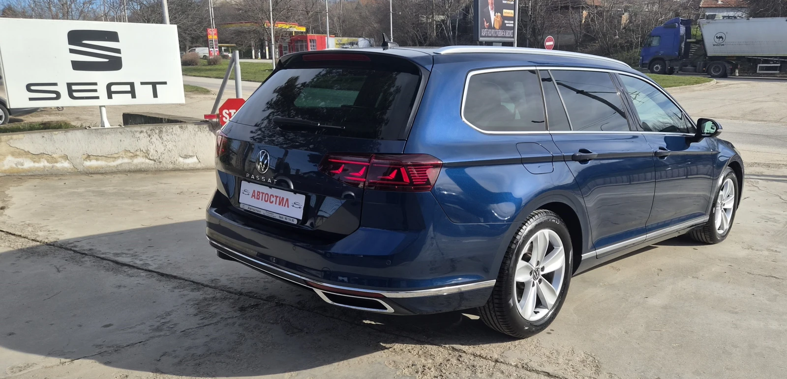 VW Passat Elegance-MATRIX-Кожа-Дигитал-Печка, снимка 5 - Автомобили и джипове - 53777010