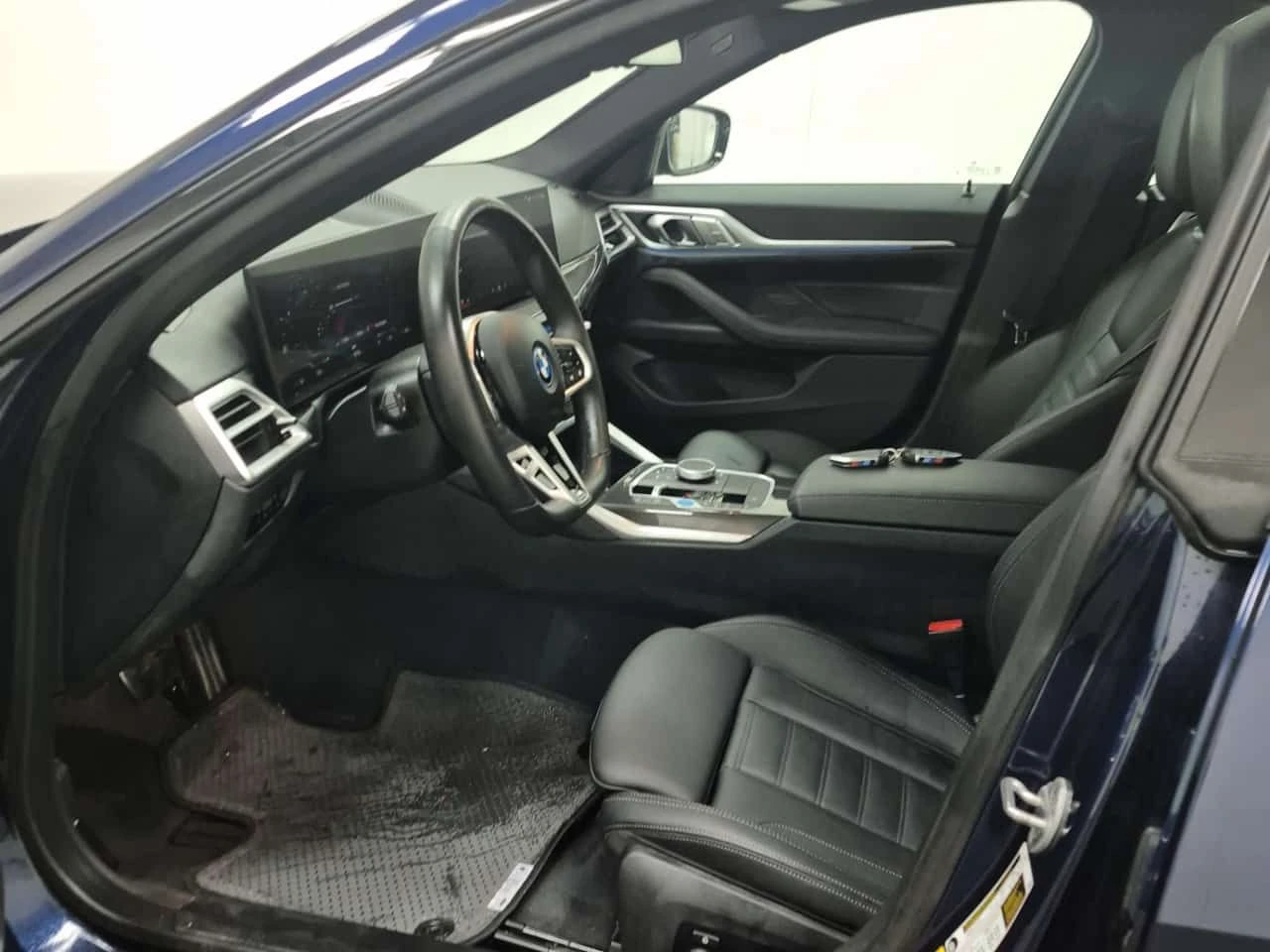 BMW i4 EDRIVE40/CARFAX/CAMERA/2 КЛЮЧА , снимка 5 - Автомобили и джипове - 54060737