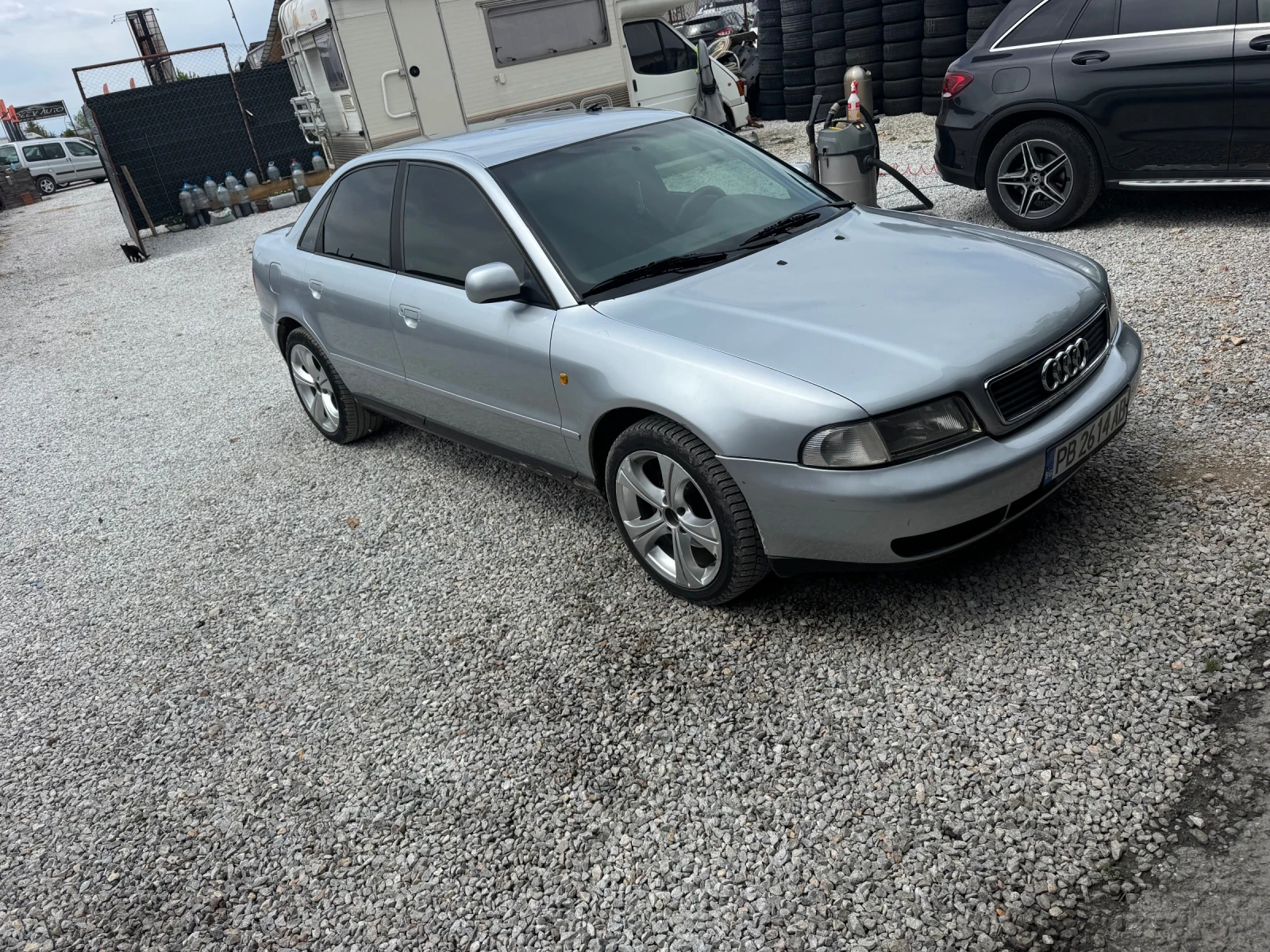 Audi A4 Газ/Бензин, снимка 4 - Автомобили и джипове - 54388115