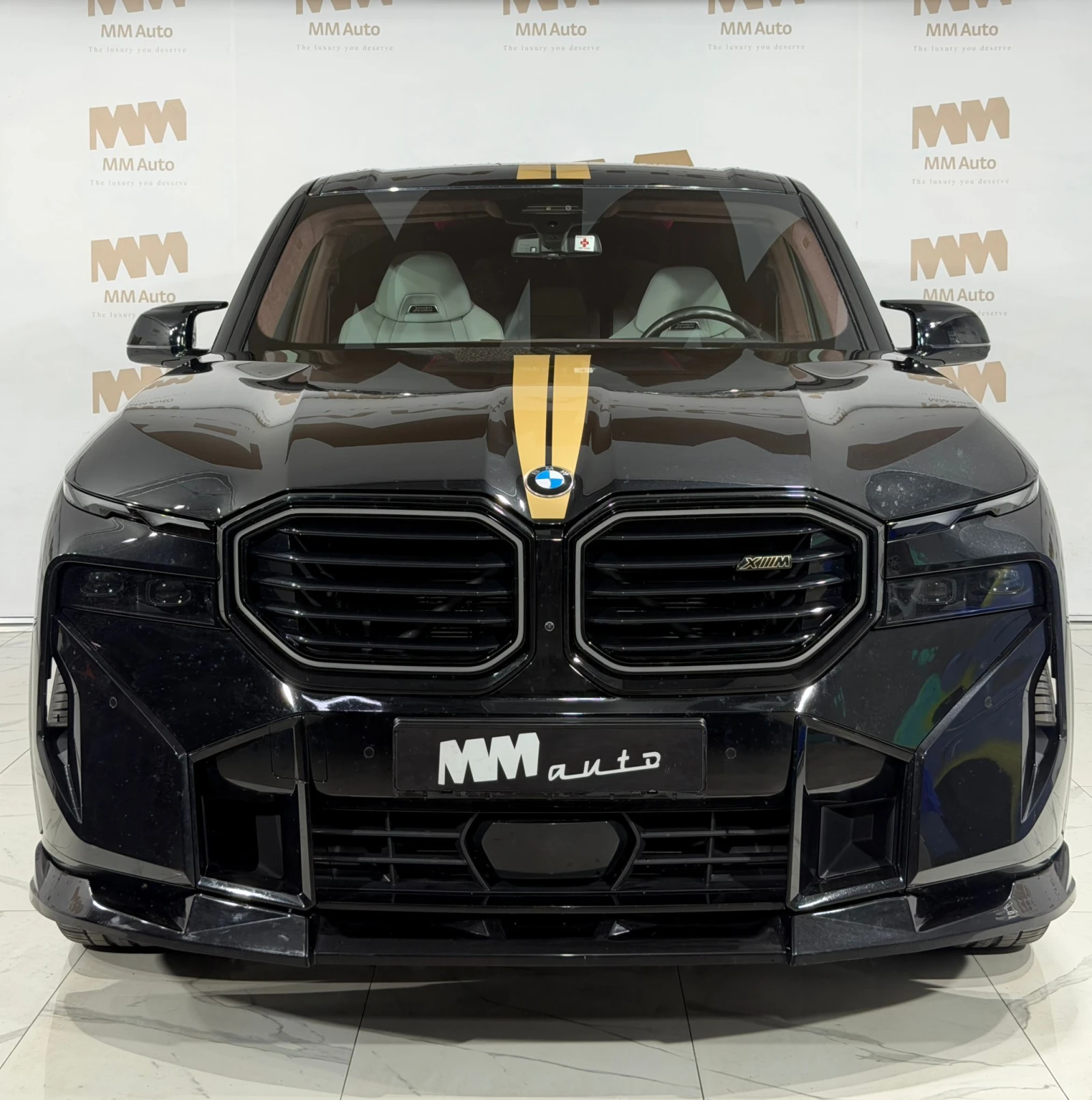 BMW XM Manhart Optic* Carbon* HuD* Massage* Harman/Kardon, снимка 4 - Автомобили и джипове - 54681185