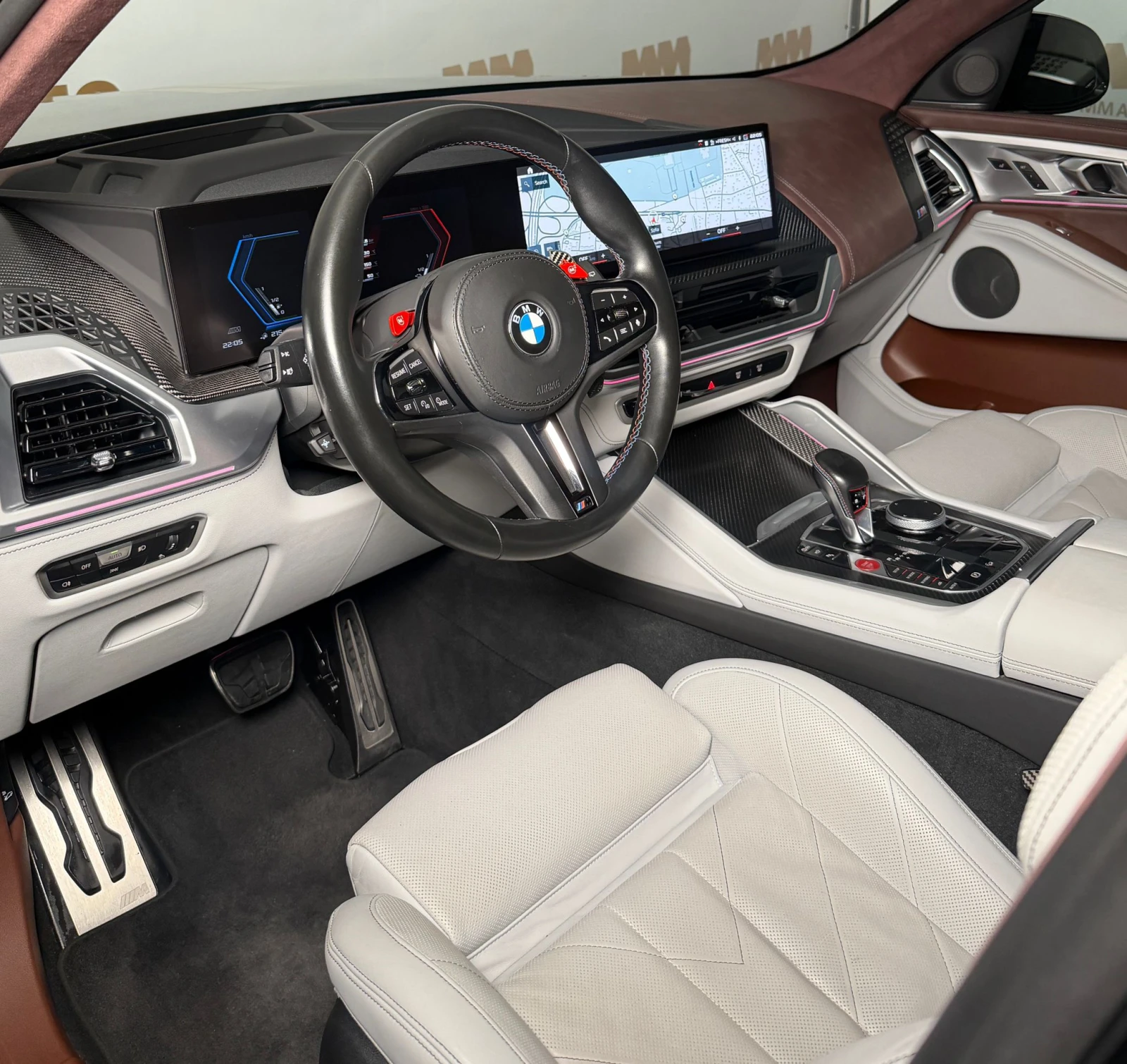 BMW XM Manhart Optic* Carbon* HuD* Massage* Harman/Kardon, снимка 7 - Автомобили и джипове - 54681185