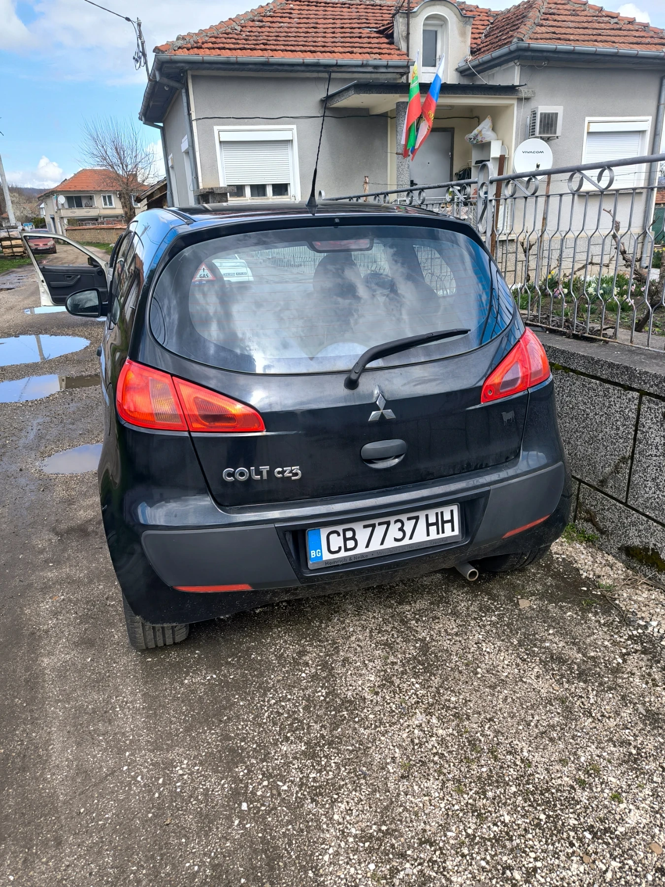 Mitsubishi Colt 3врати, снимка 3 - Автомобили и джипове - 54892144
