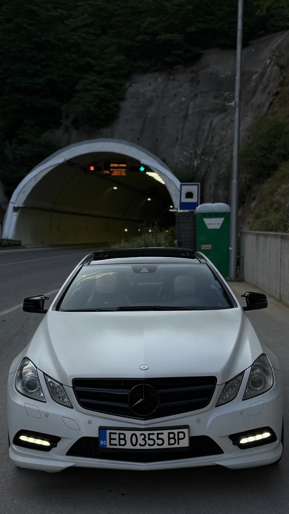 Mercedes-Benz E 500 AMG пакет DESIGNO изпълнение, KEYLESS GO, ПАНОРАМА, снимка 2 - Автомобили и джипове - 55154801