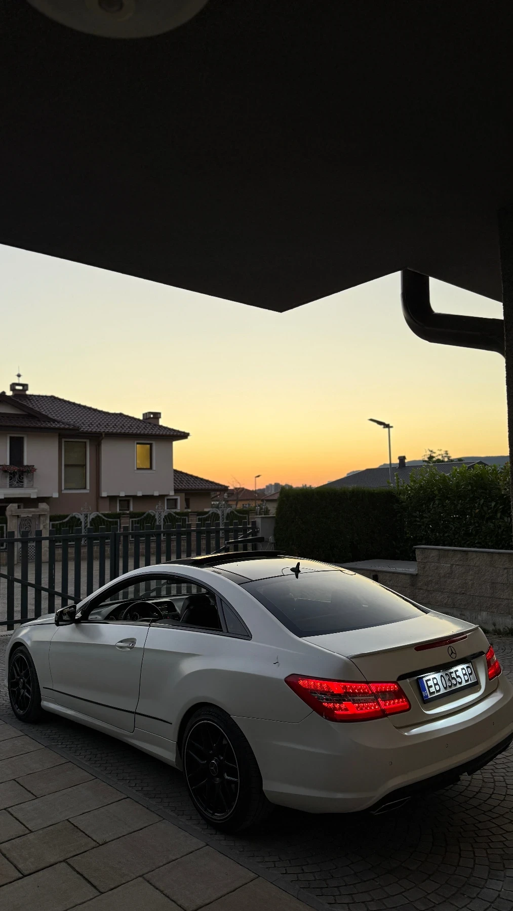 Mercedes-Benz E 500 AMG пакет DESIGNO изпълнение, KEYLESS GO, ПАНОРАМА