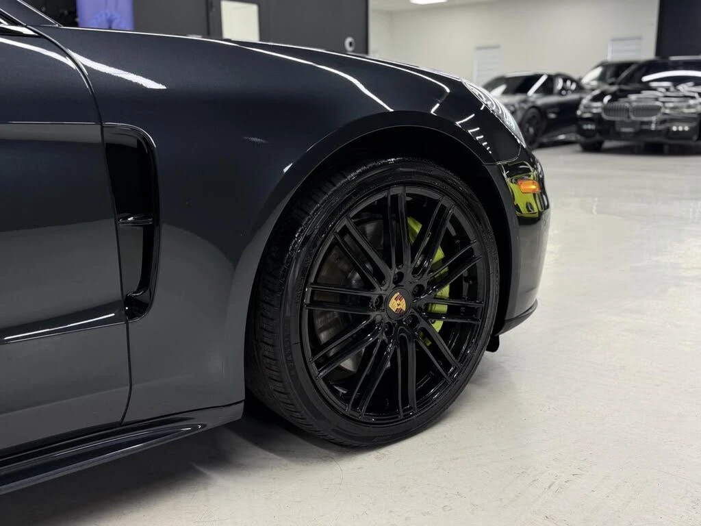 Porsche Panamera 4 E* AWD* DIS* PANO* 360* КРАЙНА ЦЕНА, снимка 3 - Автомобили и джипове - 55221627