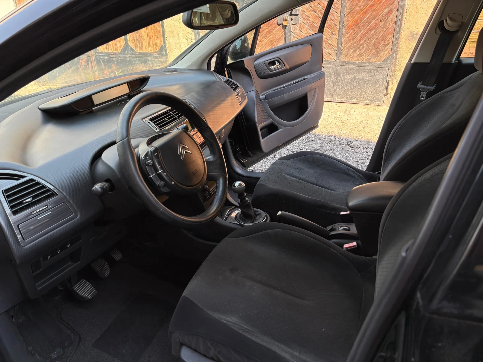 Citroen C4 Exclusive, снимка 14 - Автомобили и джипове - 55999234