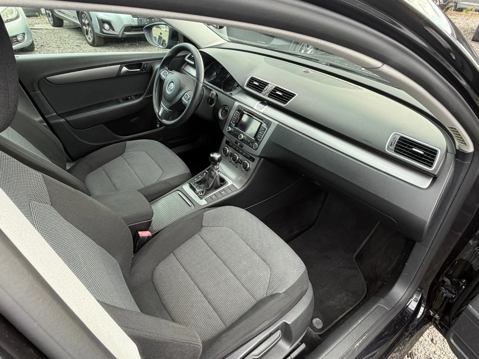 VW Passat 2.0 td 140 ks, снимка 8 - Автомобили и джипове - 55952803