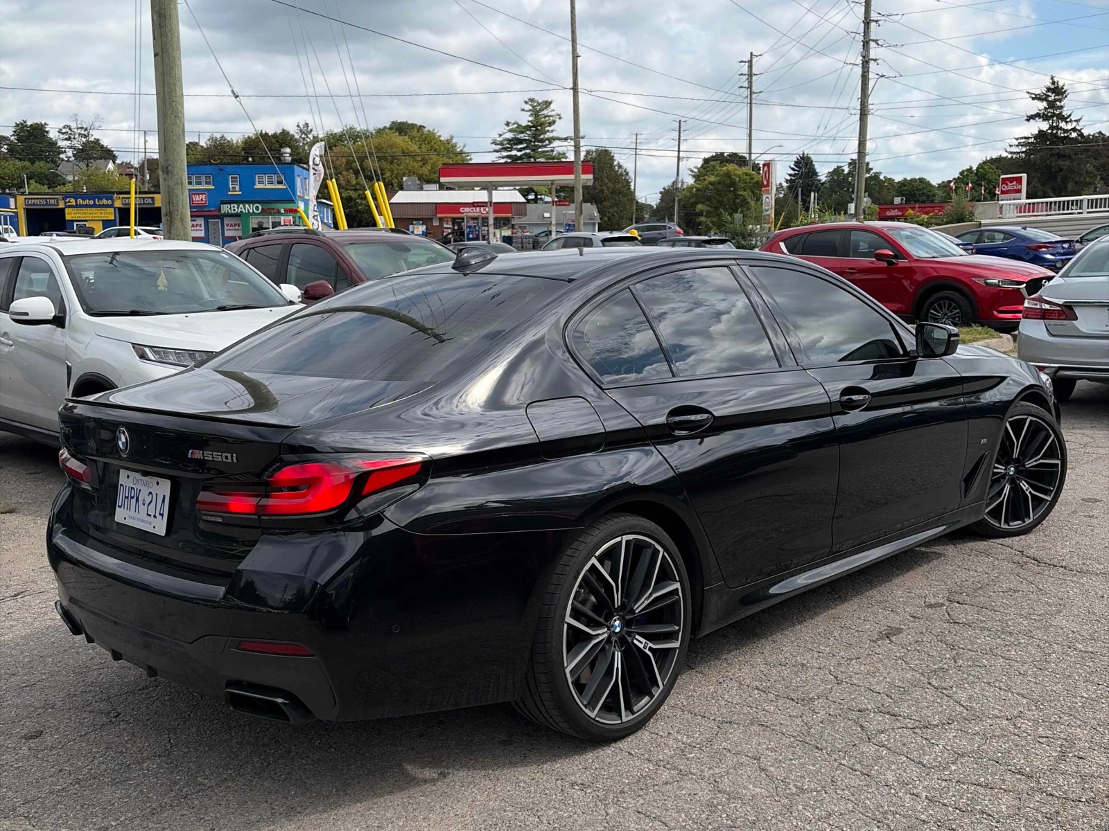 BMW 550 i xDrive * CARFAX * DISTRONIC* LASER* , снимка 3 - Автомобили и джипове - 56120666