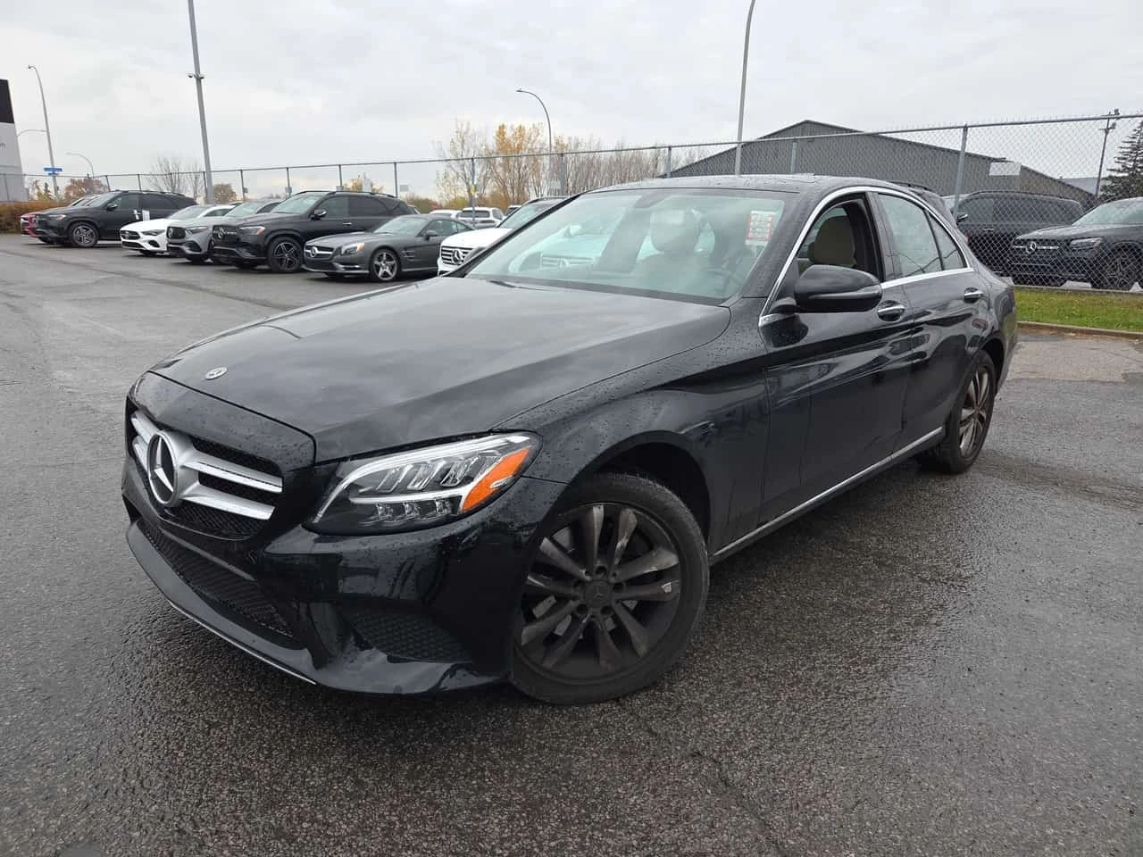 Mercedes-Benz C 300 * АВТОКРЕДИТ * ГЛАВНО ПРЕДСТАВИТЕЛСТВО