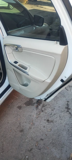 Volvo XC60, снимка 9