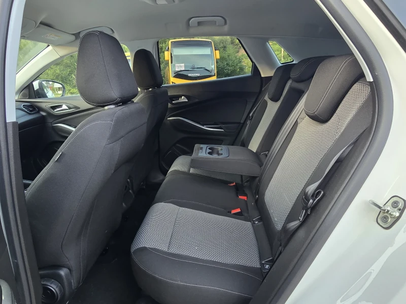 Opel Grandland X Топ състояние, снимка 10 - Автомобили и джипове - 51628305