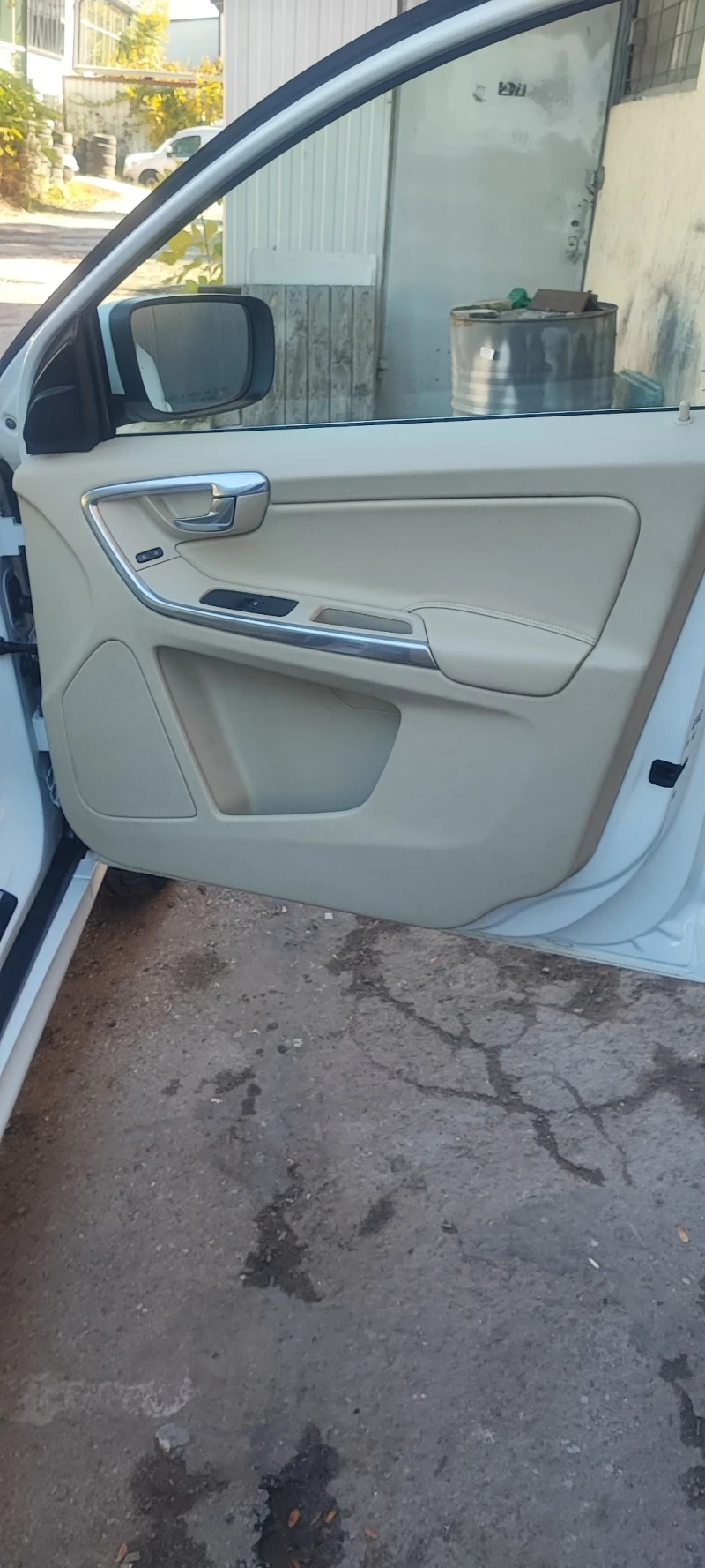 Volvo XC60, снимка 8 - Автомобили и джипове - 52235168