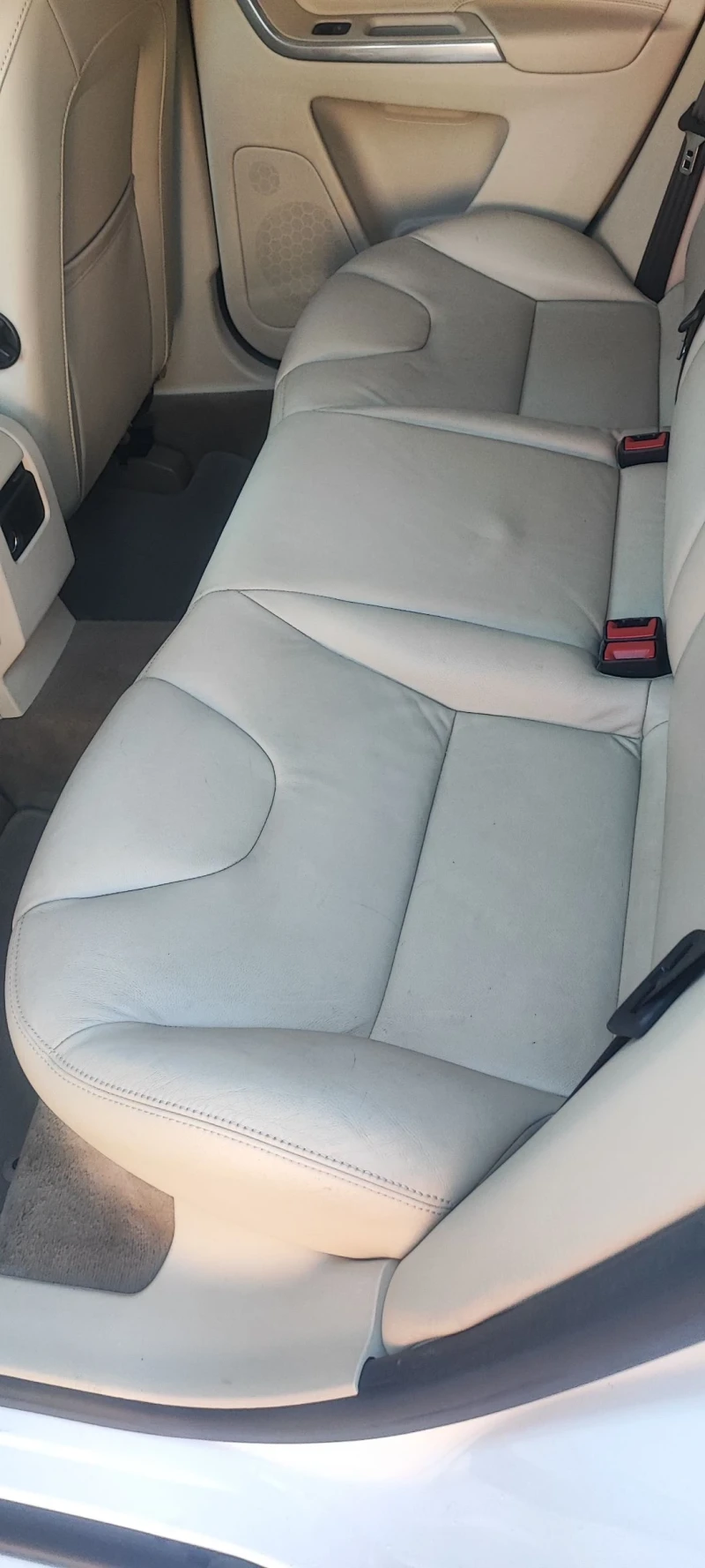 Volvo XC60, снимка 12 - Автомобили и джипове - 52235168