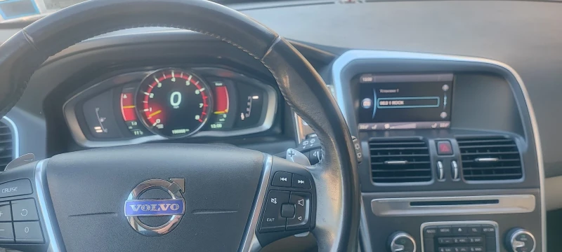Volvo XC60, снимка 15 - Автомобили и джипове - 52235168
