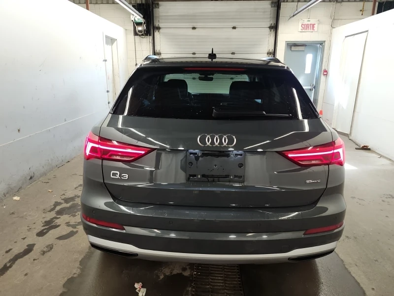 Audi Q3 2.0 TFSI, снимка 4 - Автомобили и джипове - 53429401