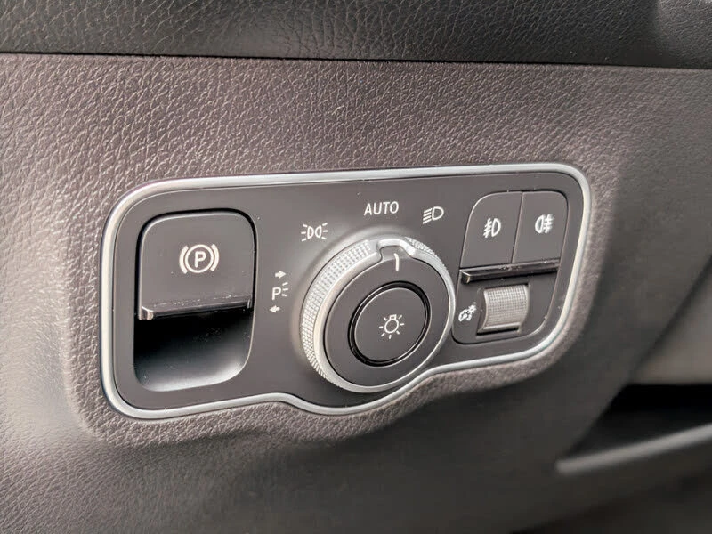 Mercedes-Benz GLB 250 4MATIC* АвтоКредит* (Цена до БГ) , снимка 17 - Автомобили и джипове - 53860292