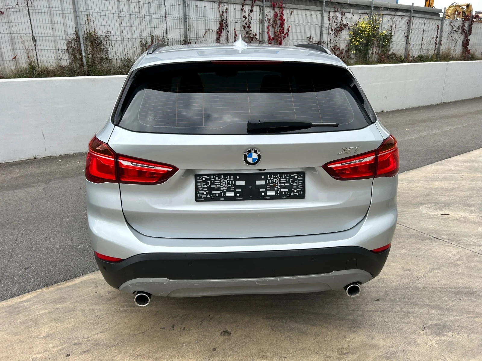 BMW X1 20i XDRIVE - изображение 3