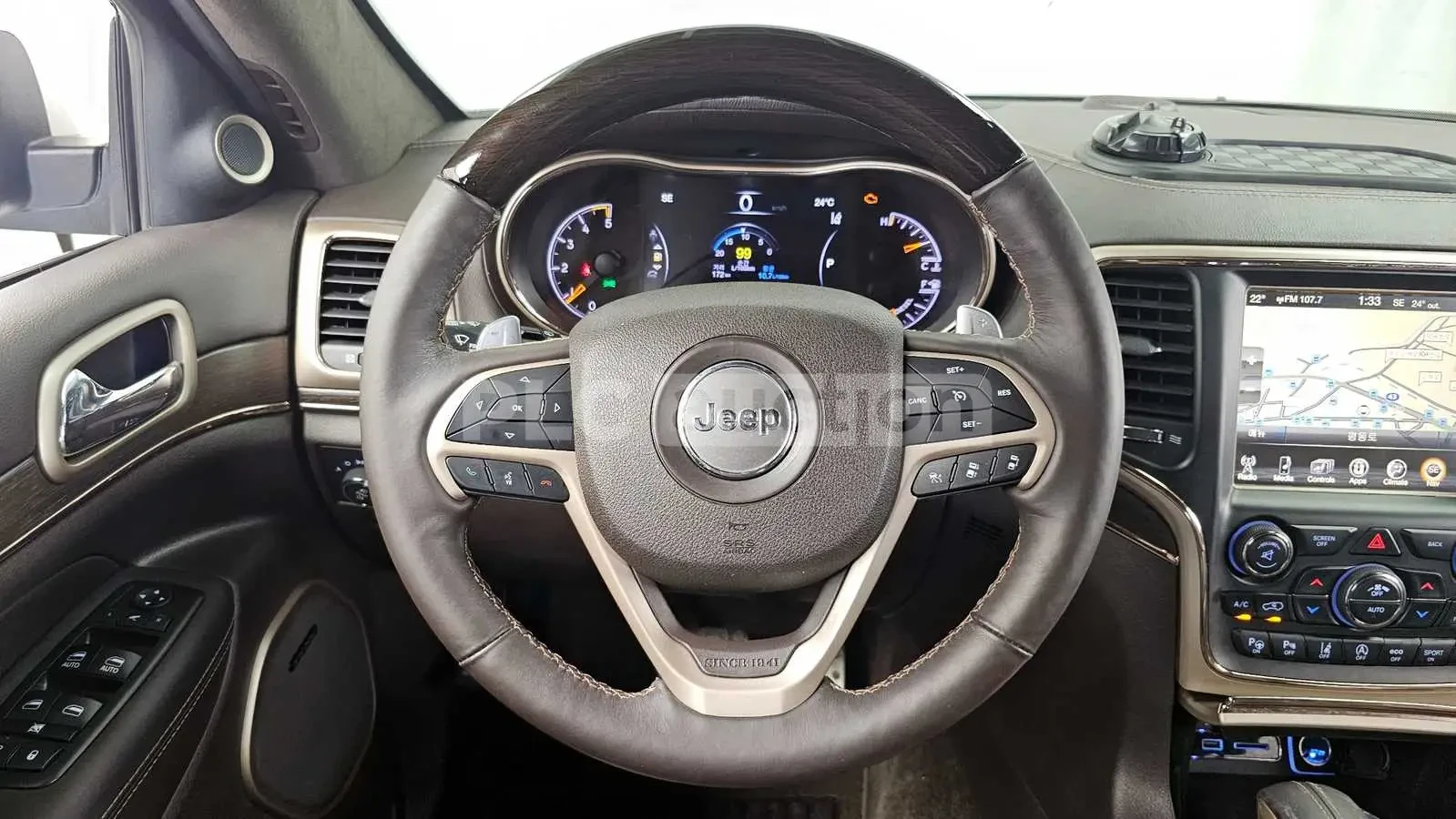 Jeep Grand cherokee, снимка 13 - Автомобили и джипове - 54218936